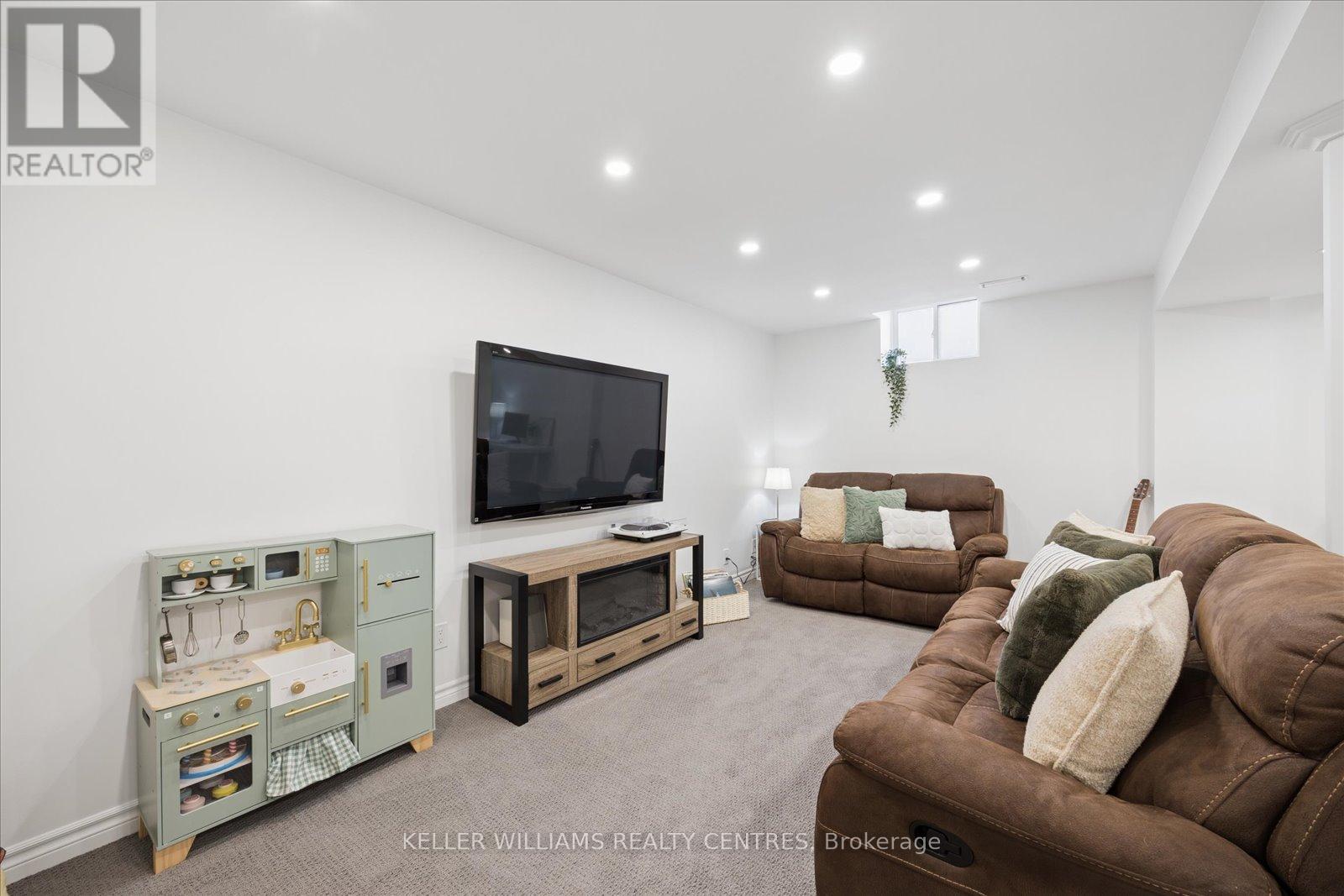 720 Walpole Crescent, Newmarket, Ontario  L3X 2B1 - Photo 20 - N12922306