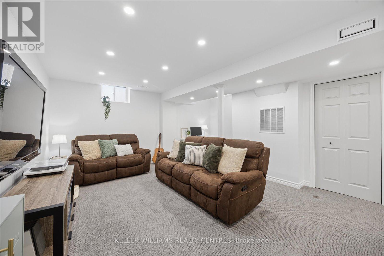 720 Walpole Crescent, Newmarket, Ontario  L3X 2B1 - Photo 21 - N12922306