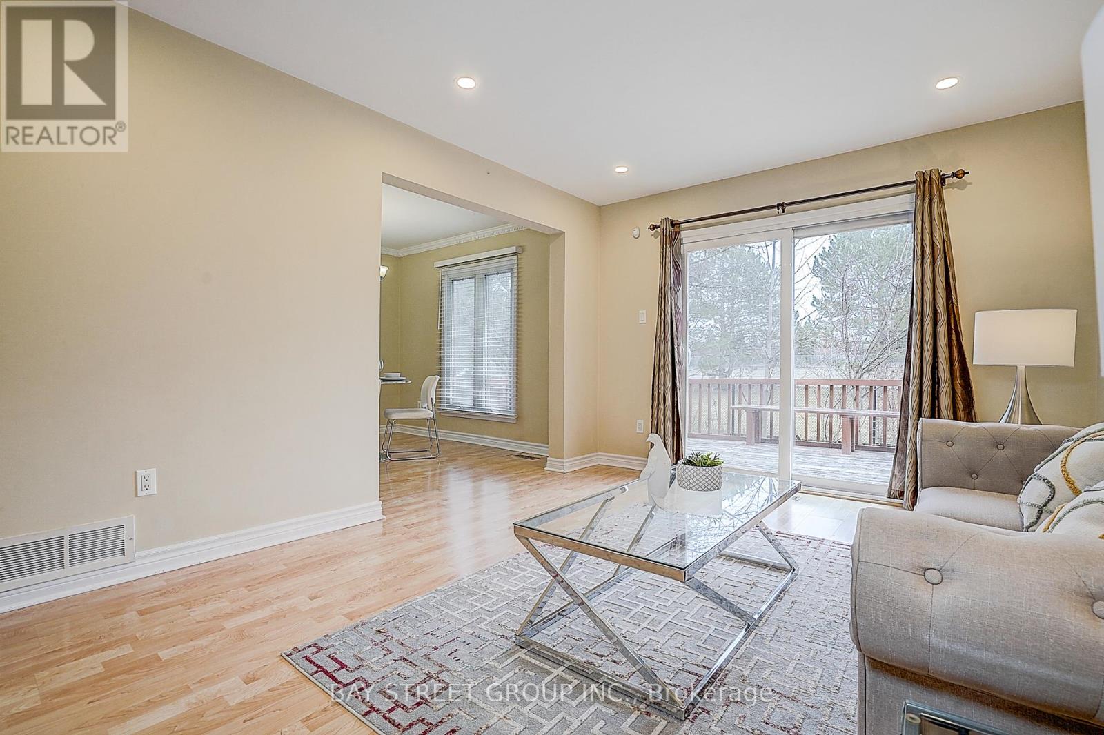 151 Campbell Avenue, Vaughan, Ontario  L4J 5A7 - Photo 12 - N12922308