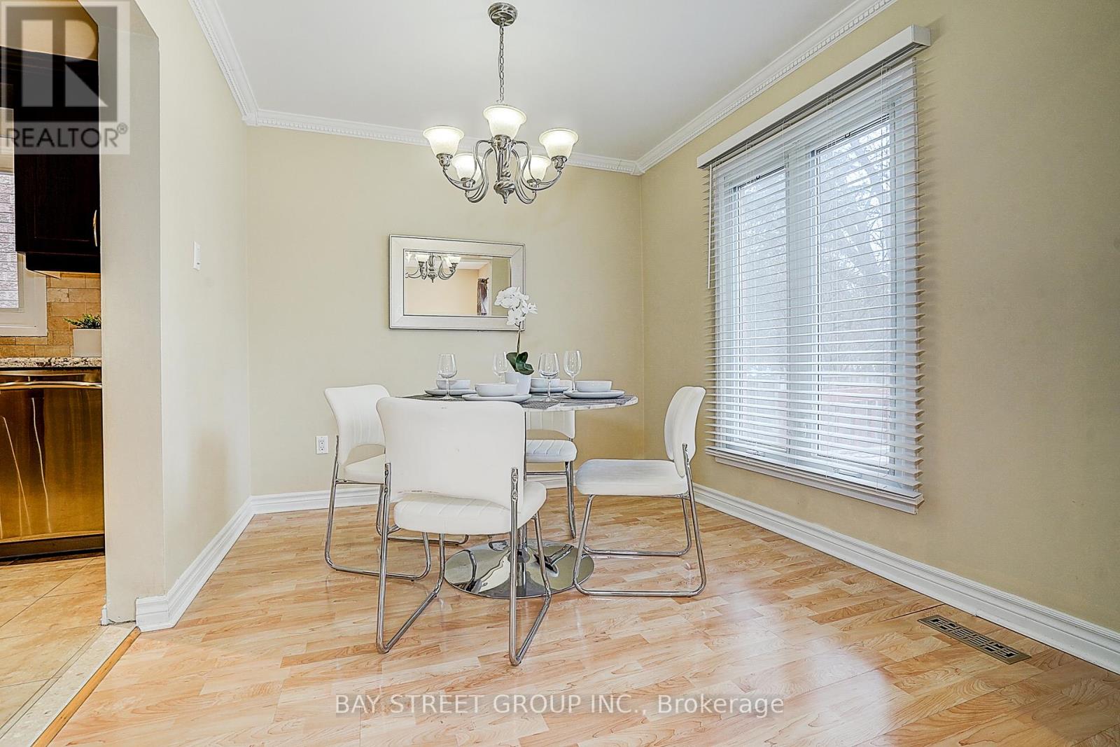 151 Campbell Avenue, Vaughan, Ontario  L4J 5A7 - Photo 18 - N12922308