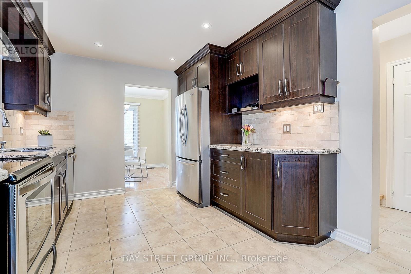 151 Campbell Avenue, Vaughan, Ontario  L4J 5A7 - Photo 23 - N12922308