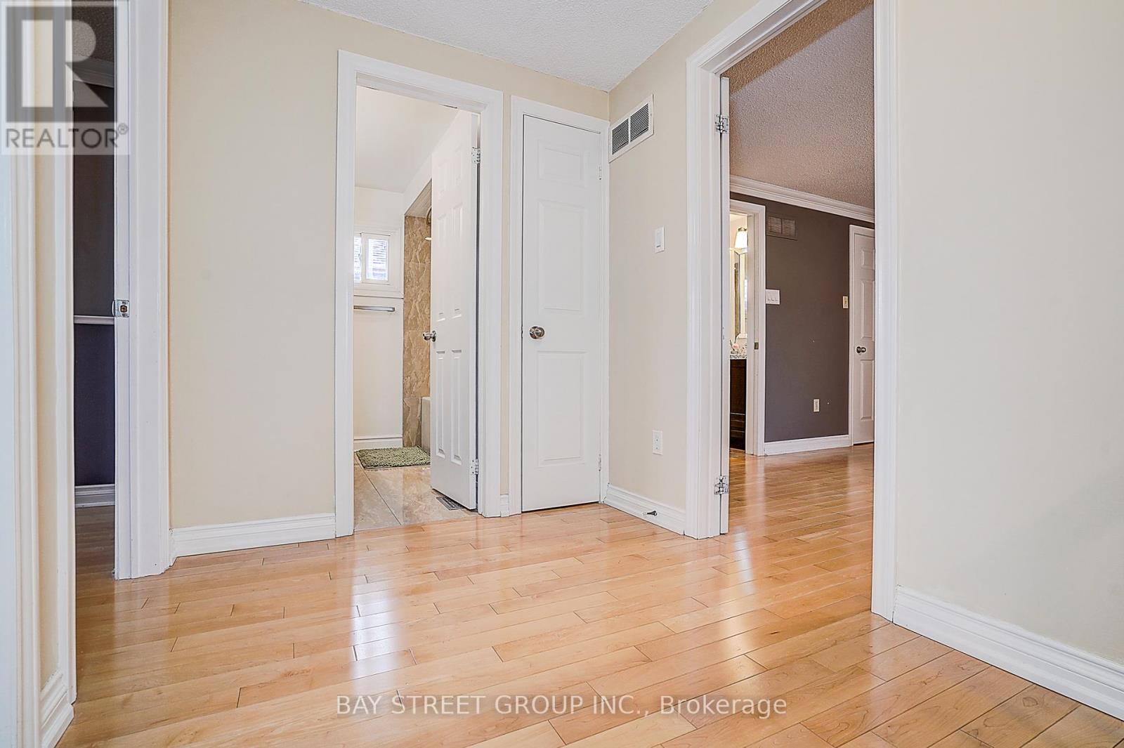 151 Campbell Avenue, Vaughan, Ontario  L4J 5A7 - Photo 30 - N12922308