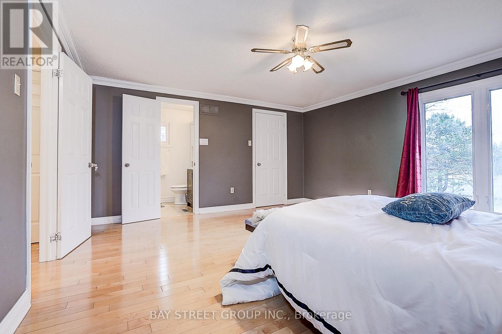 151 Campbell Avenue, Vaughan, Ontario  L4J 5A7 - Photo 33 - N12922308