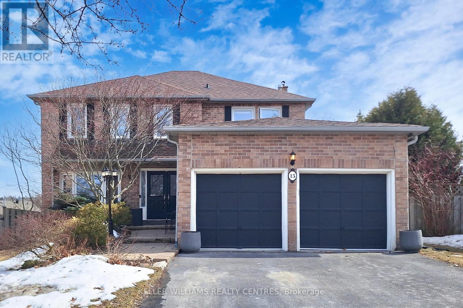 15 BEATTY CRESCENT, Aurora, Ontario