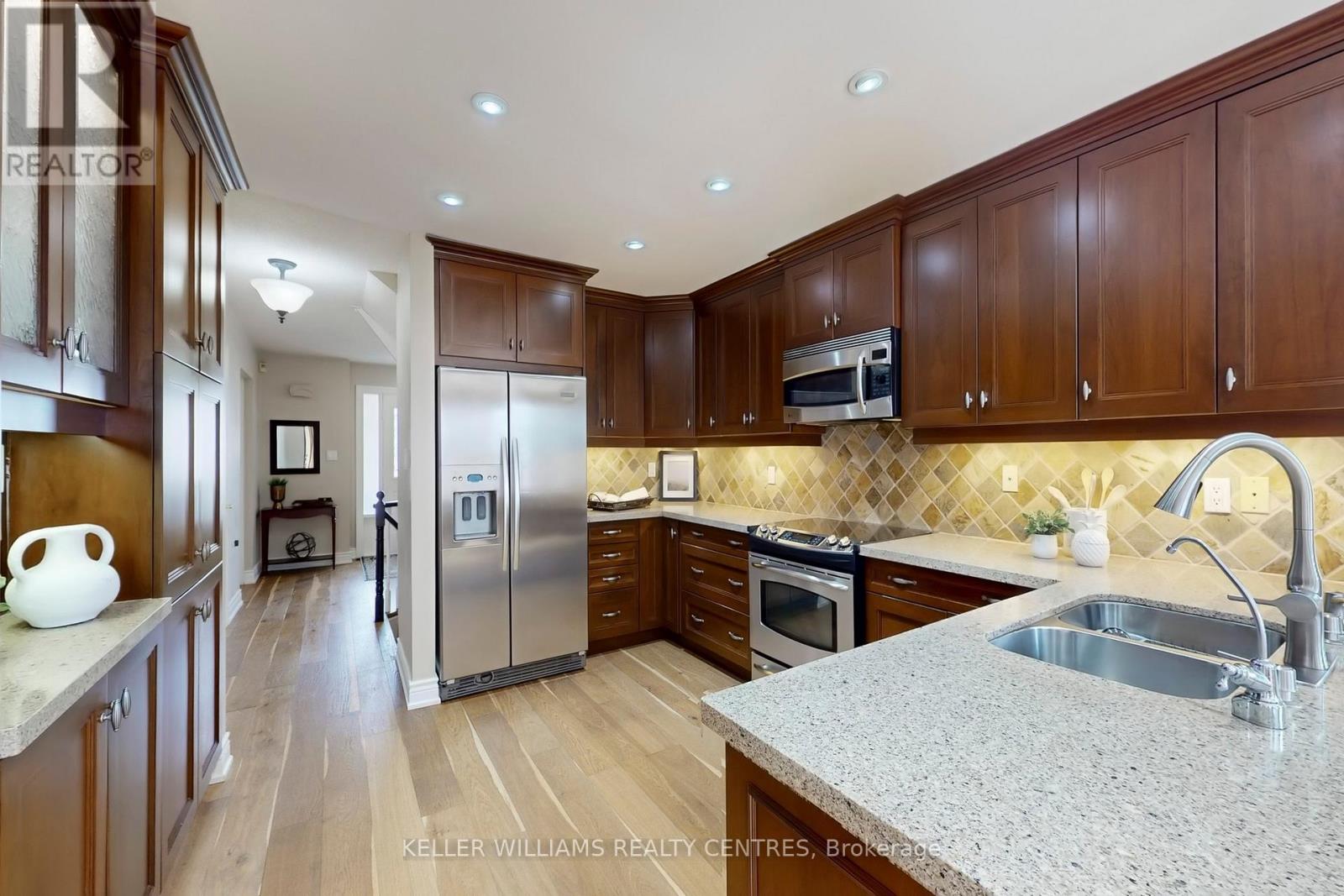 15 Beatty Crescent, Aurora, Ontario  L4G 5V2 - Photo 10 - N12922316