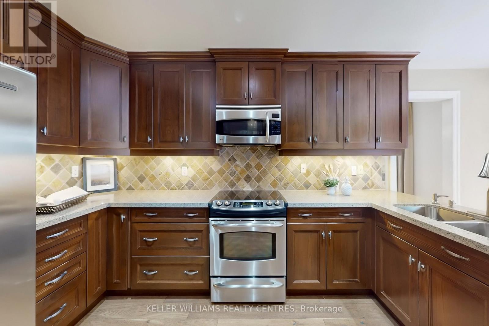 15 Beatty Crescent, Aurora, Ontario  L4G 5V2 - Photo 11 - N12922316