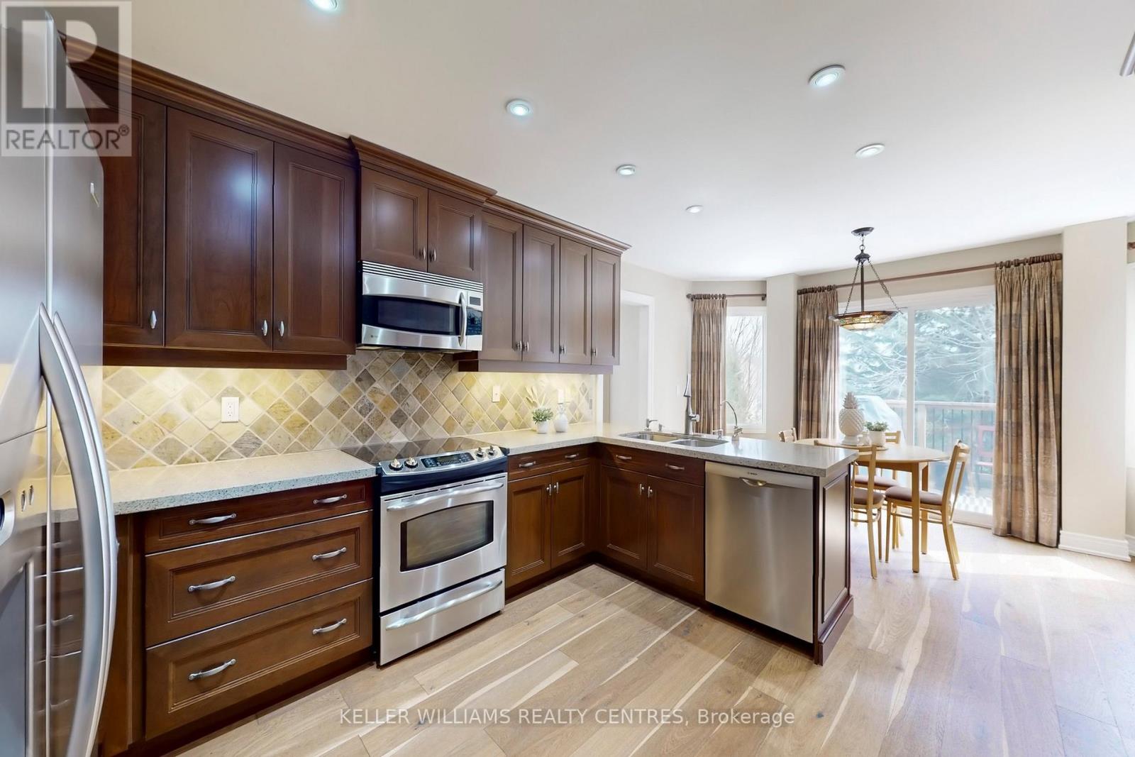 15 Beatty Crescent, Aurora, Ontario  L4G 5V2 - Photo 12 - N12922316