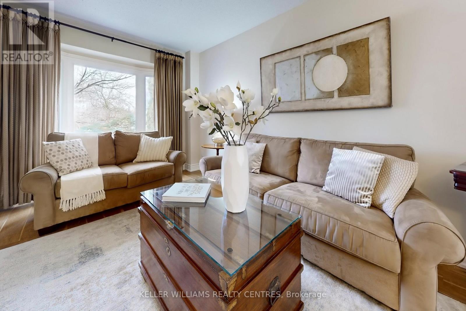 15 Beatty Crescent, Aurora, Ontario  L4G 5V2 - Photo 5 - N12922316