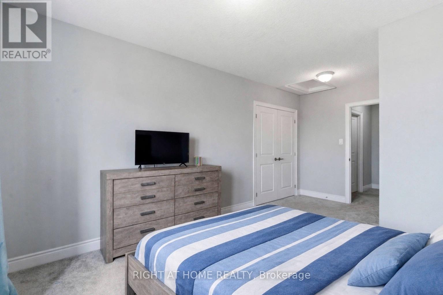 179 Walker Boulevard, New Tecumseth, Ontario  L9R 0R3 - Photo 17 - N12922268