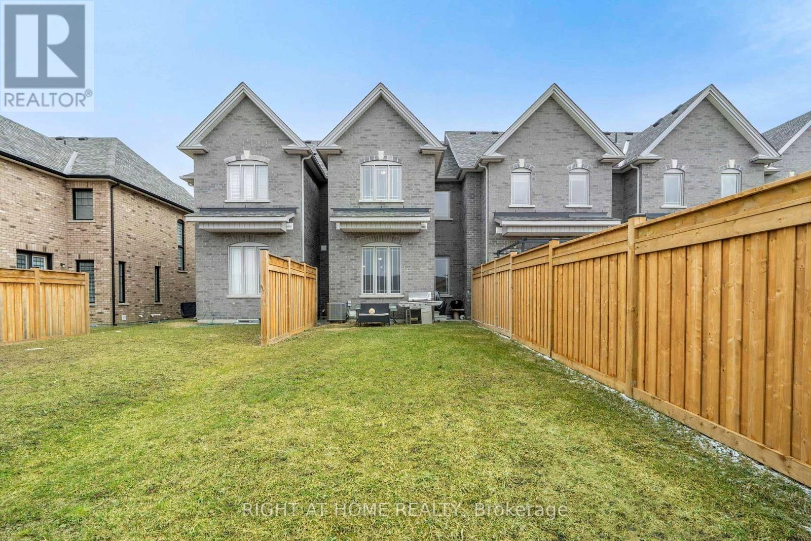 179 Walker Boulevard, New Tecumseth, Ontario  L9R 0R3 - Photo 26 - N12922268