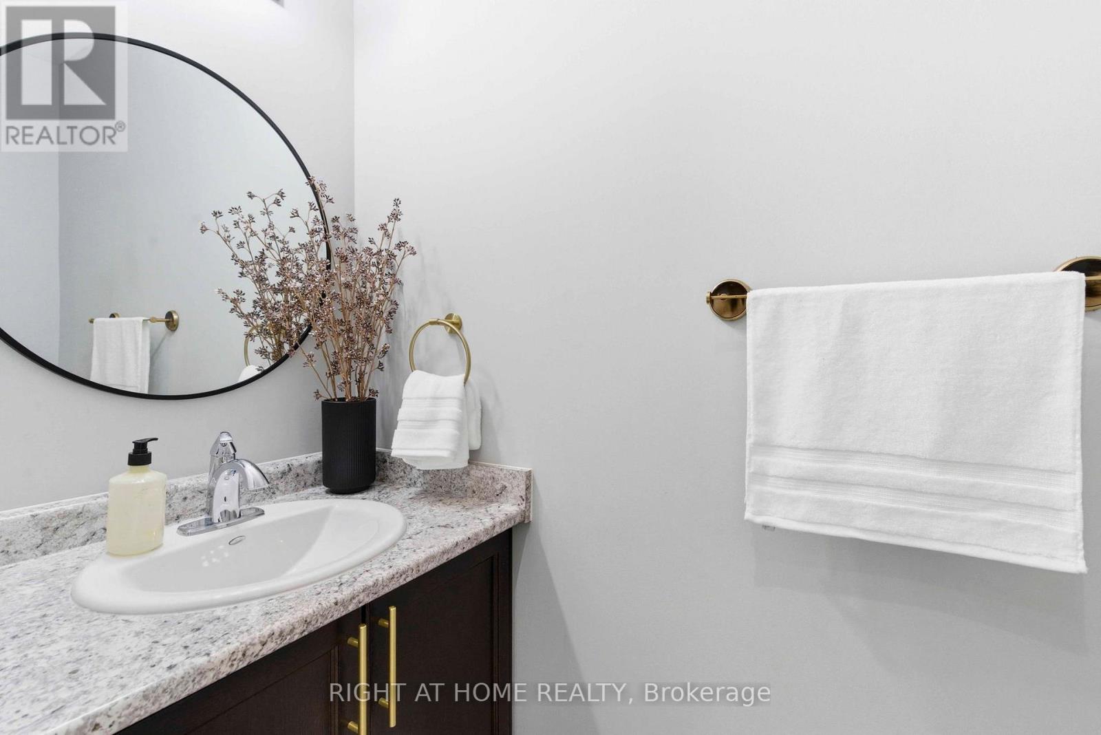 179 Walker Boulevard, New Tecumseth, Ontario  L9R 0R3 - Photo 4 - N12922268