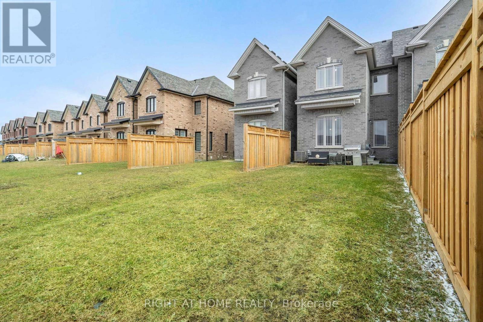 179 Walker Boulevard, New Tecumseth, Ontario  L9R 0R3 - Photo 27 - N12922268