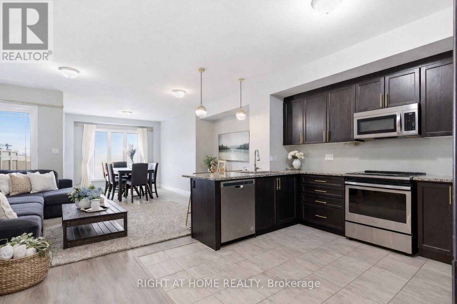 179 Walker Boulevard, New Tecumseth, Ontario  L9R 0R3 - Photo 5 - N12922268