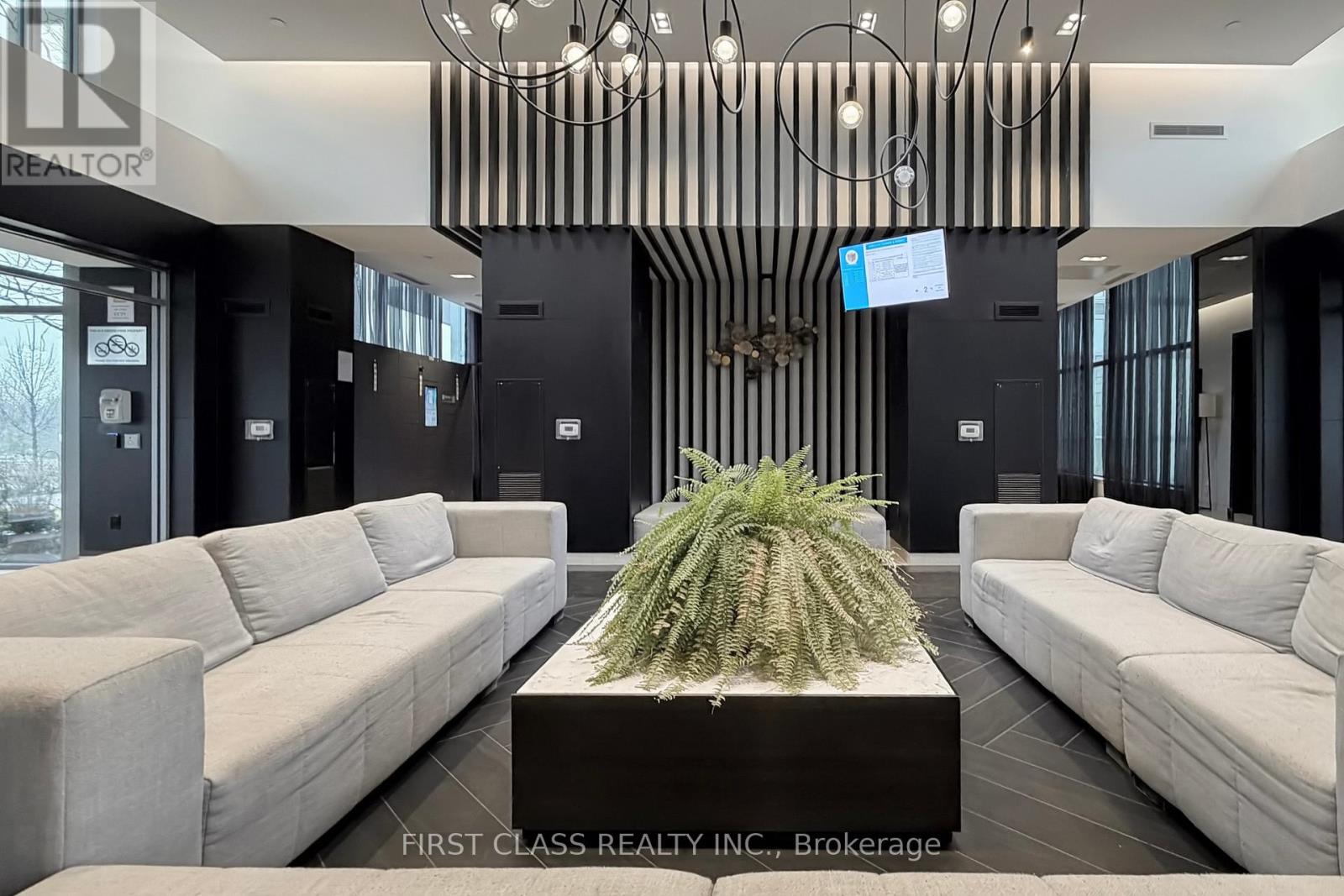 705 - 4699 Glen Erin Drive, Mississauga, Ontario  L5M 2E5 - Photo 4 - W12922274