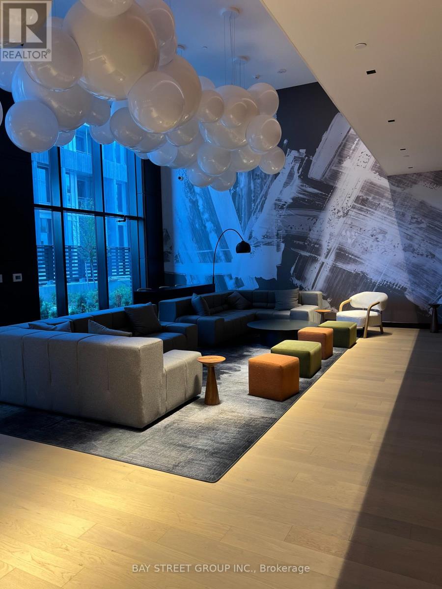 711 - 3220 William Coltson Avenue, Oakville, Ontario L6H 7X9 - Photo 2 - W12922290