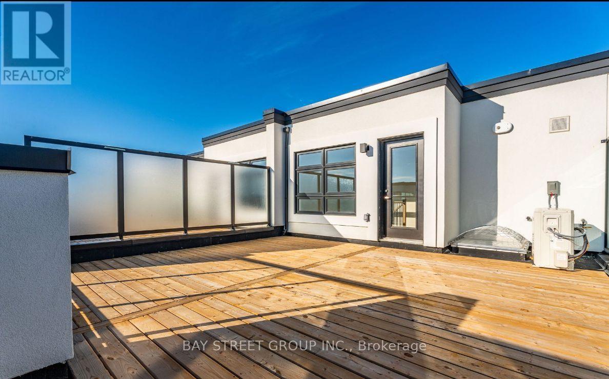 102 - 1585 Rose Way, Milton, Ontario  L9T 7E7 - Photo 14 - W12922296