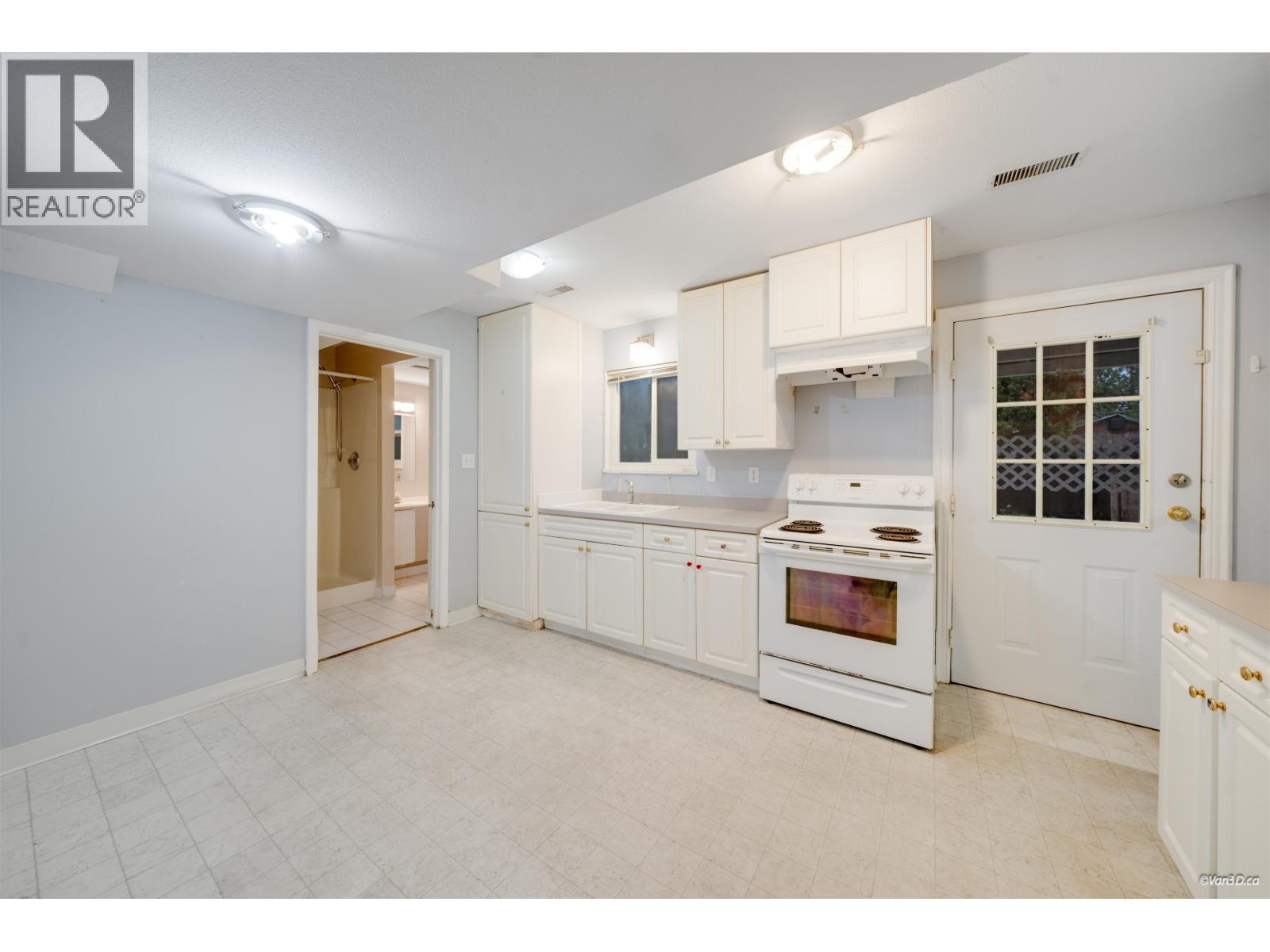 3728 Inverness Street, Port Coquitlam, British Columbia  V3B 3B6 - Photo 27 - R3077176