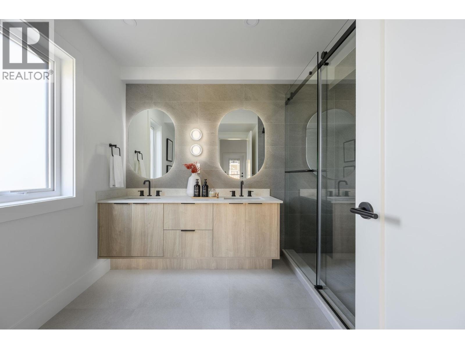 102 1132 Madore Avenue, Coquitlam, British Columbia  V3K 3B9 - Photo 17 - R3079395