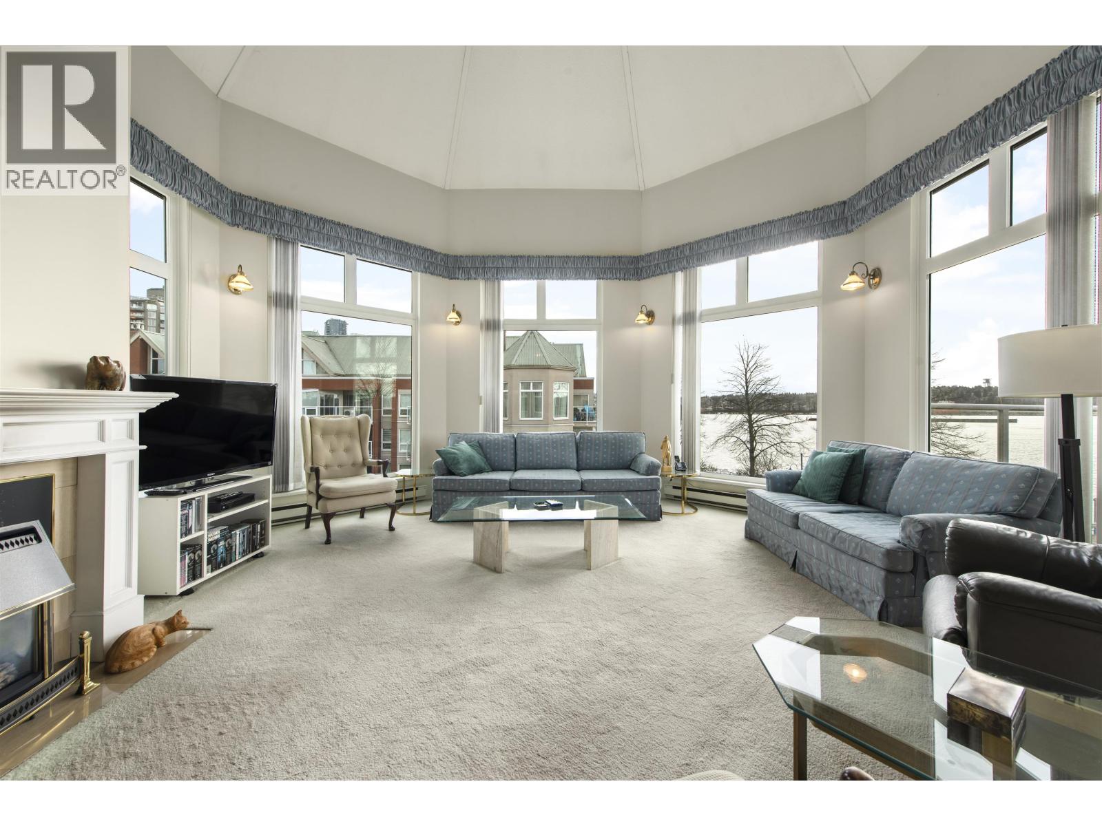 407 1230 Quayside Drive, New Westminster, British Columbia  V3M 6H1 - Photo 2 - R3103836