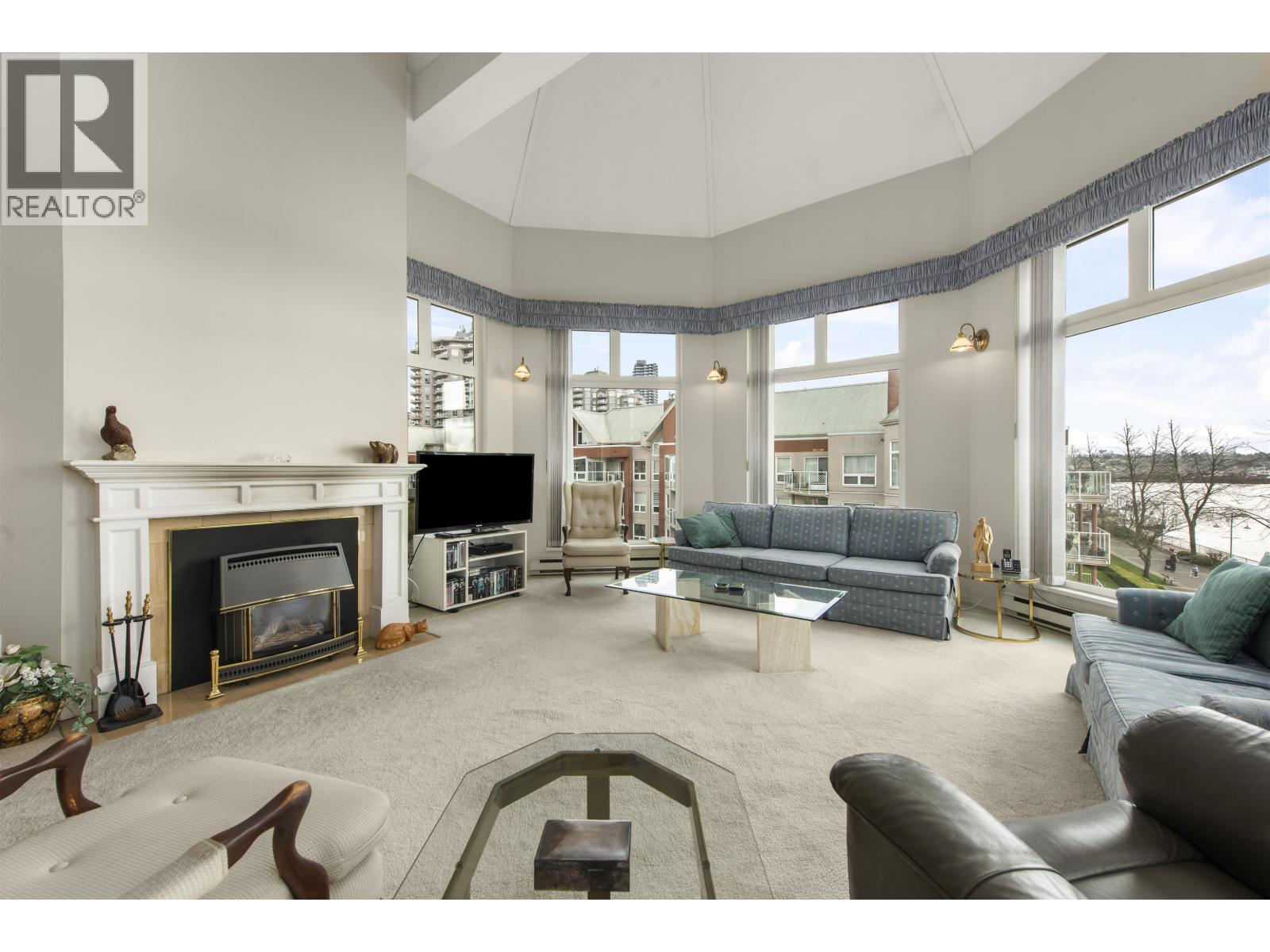 407 1230 Quayside Drive, New Westminster, British Columbia  V3M 6H1 - Photo 3 - R3103836