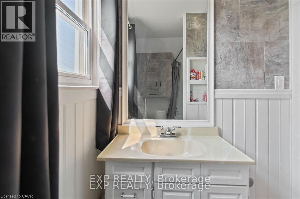 21 Lincoln Avenue, St. Catharines, Ontario  L2P 2C7 - Photo 24 - 40814452