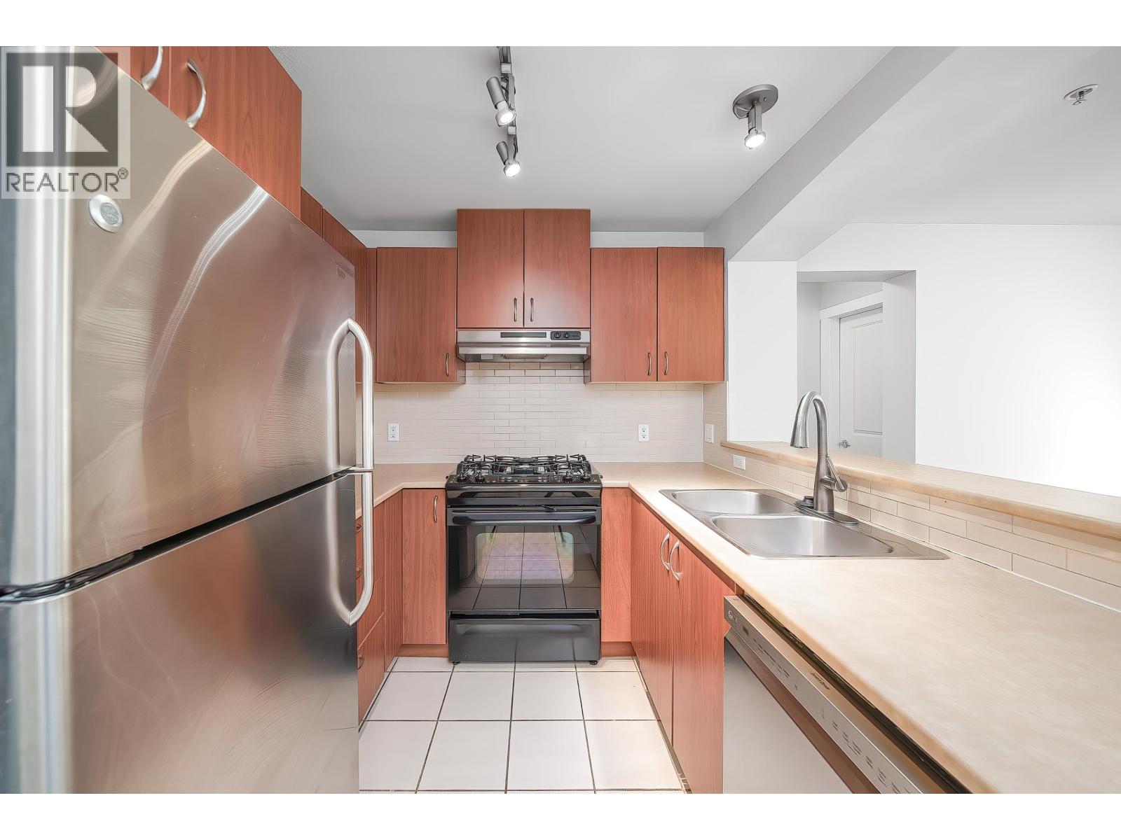 309 9283 Government Street, Burnaby, British Columbia  V3N 0A5 - Photo 15 - R3088681