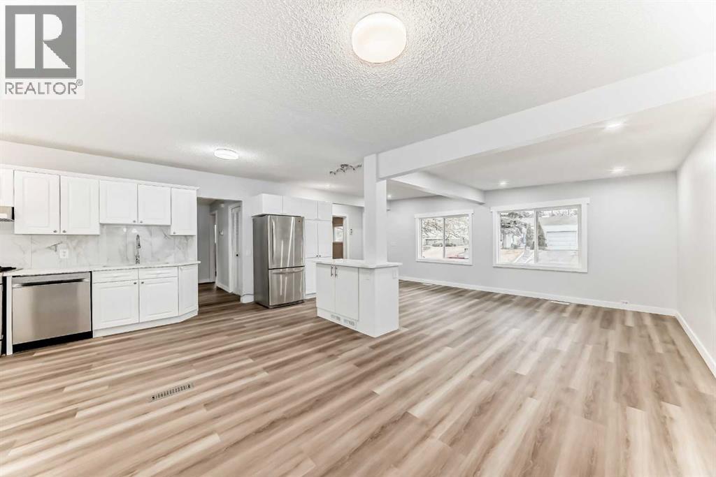 307 Huntridge Road NE, Calgary, Alberta  T2K 4B8 - Photo 16 - A2272014