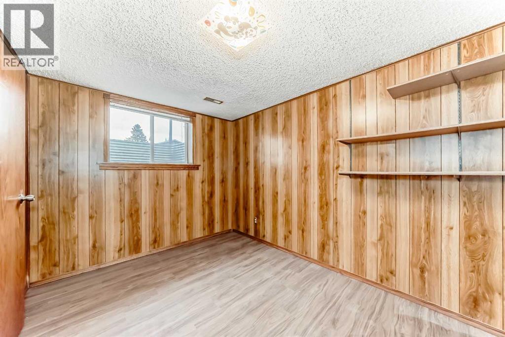 307 Huntridge Road NE, Calgary, Alberta  T2K 4B8 - Photo 35 - A2272014