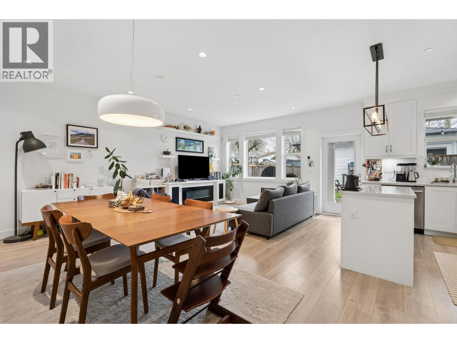 4382 Perry Street, Vancouver, British Columbia  V5N 3X5 - Photo 11 - R3103664