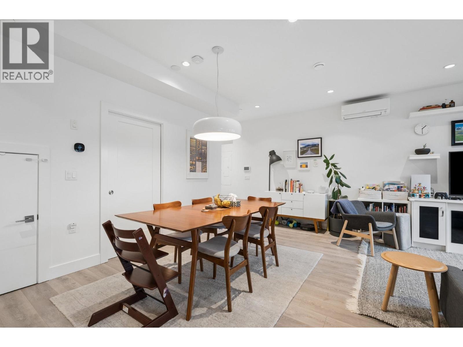 4382 Perry Street, Vancouver, British Columbia  V5N 3X5 - Photo 12 - R3103664