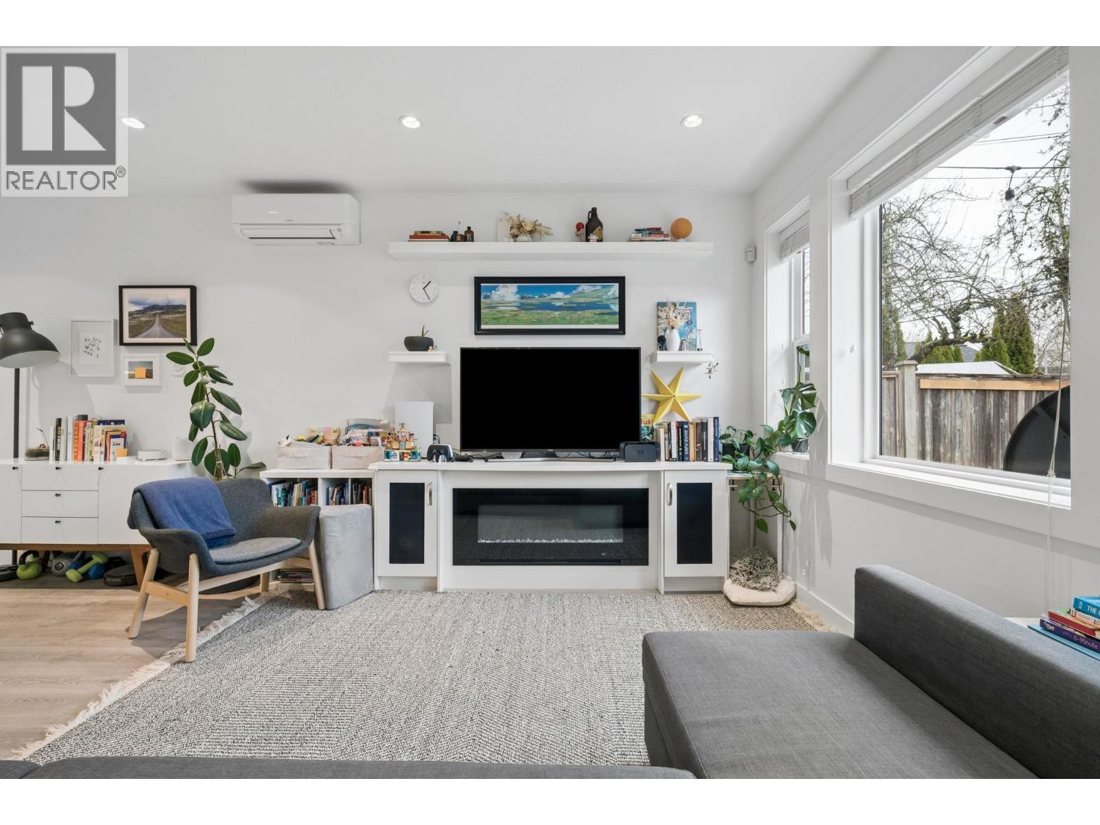 4382 Perry Street, Vancouver, British Columbia  V5N 3X5 - Photo 7 - R3103664