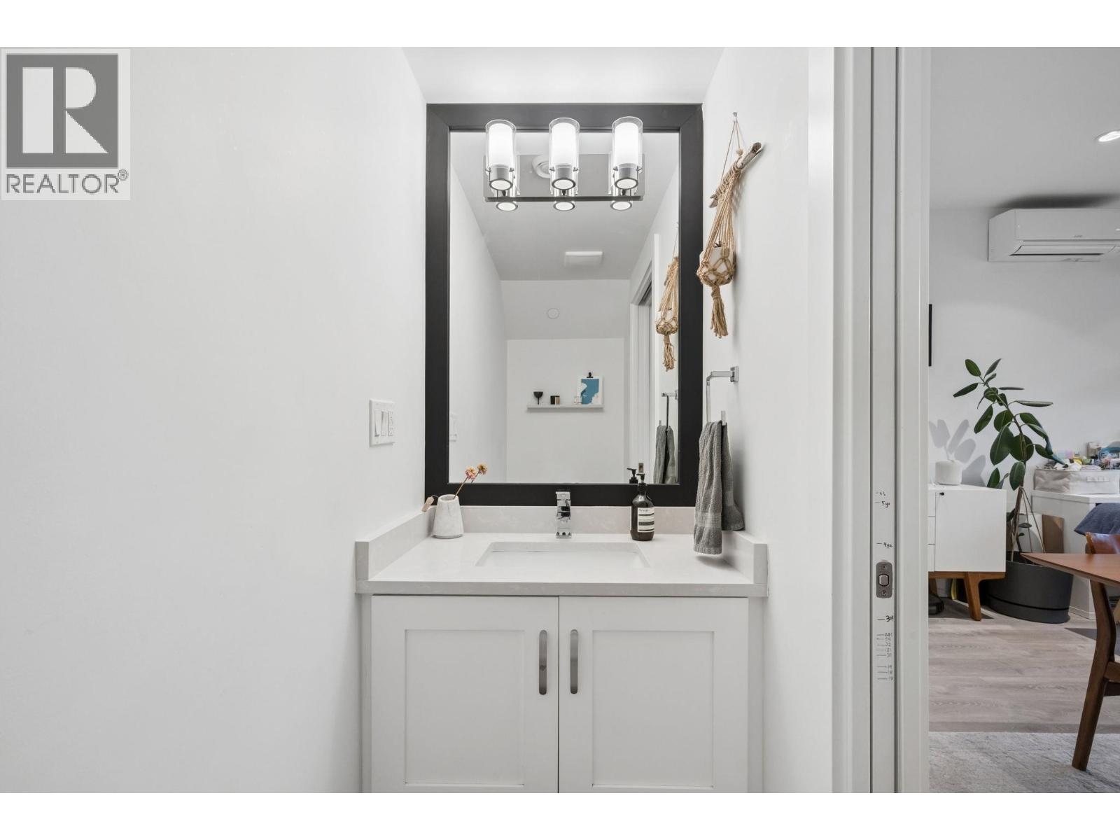 4382 Perry Street, Vancouver, British Columbia  V5N 3X5 - Photo 25 - R3103664