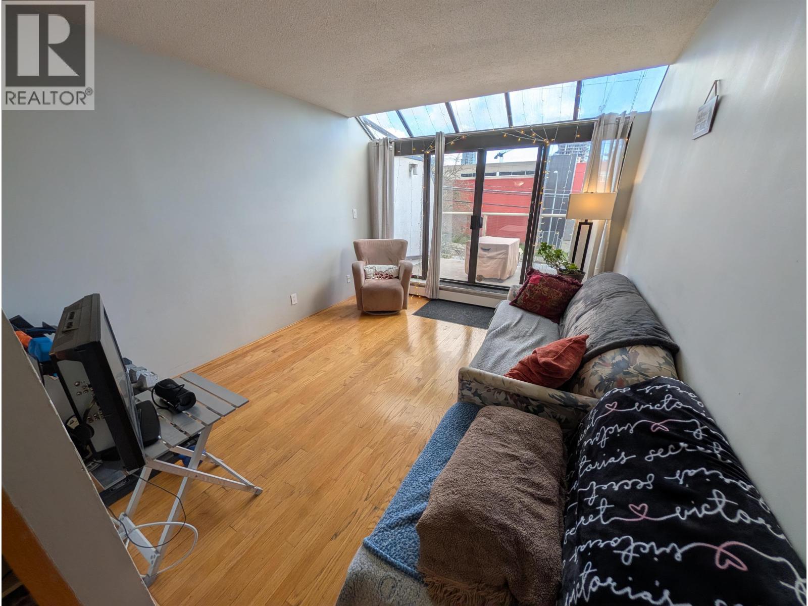 114 812 Milton Street, New Westminster, British Columbia  V3M 1N2 - Photo 4 - R3088520