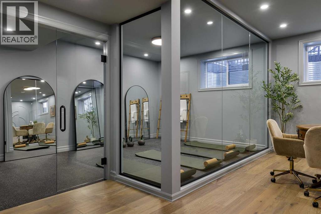 356 Greenwich Drive NW, Calgary, Alberta  T3B 6P4 - Photo 5 - A2296232