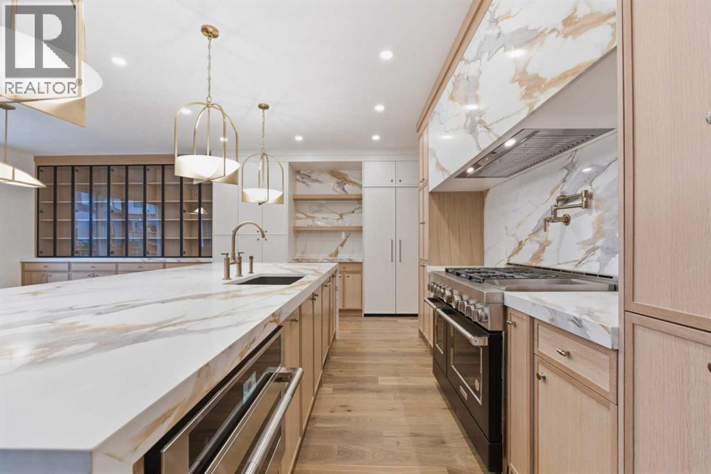 356 Greenwich Drive NW, Calgary, Alberta  T3B 6P4 - Photo 13 - A2296232