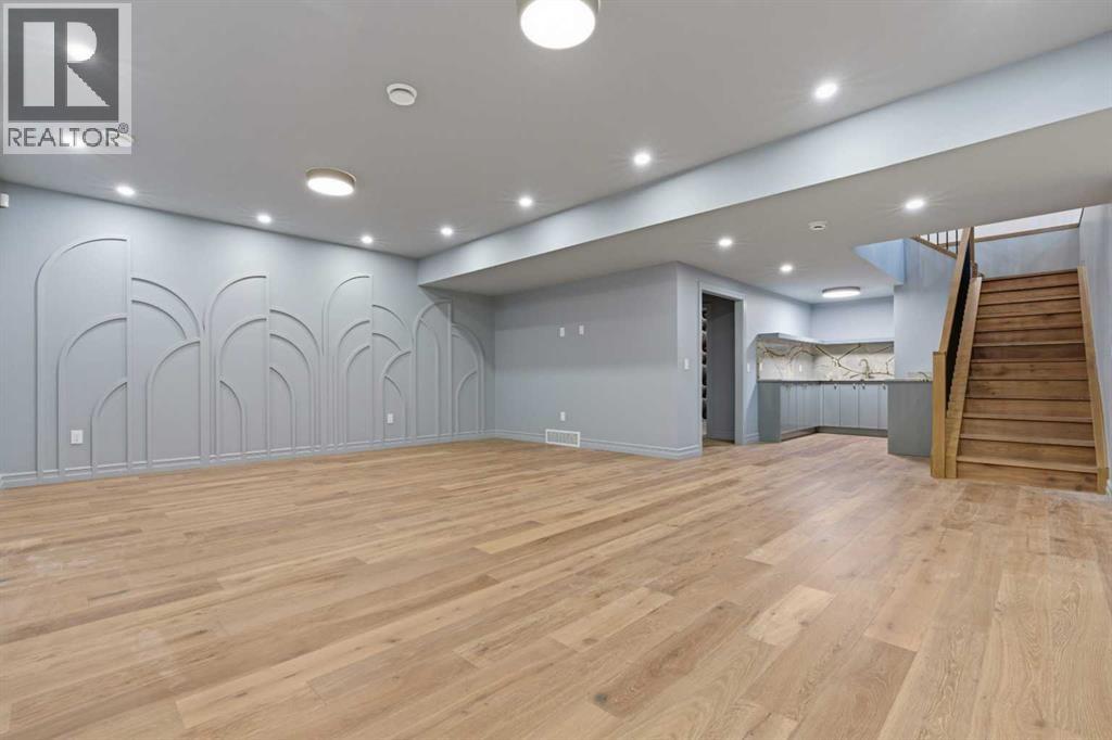 356 Greenwich Drive NW, Calgary, Alberta  T3B 6P4 - Photo 36 - A2296232