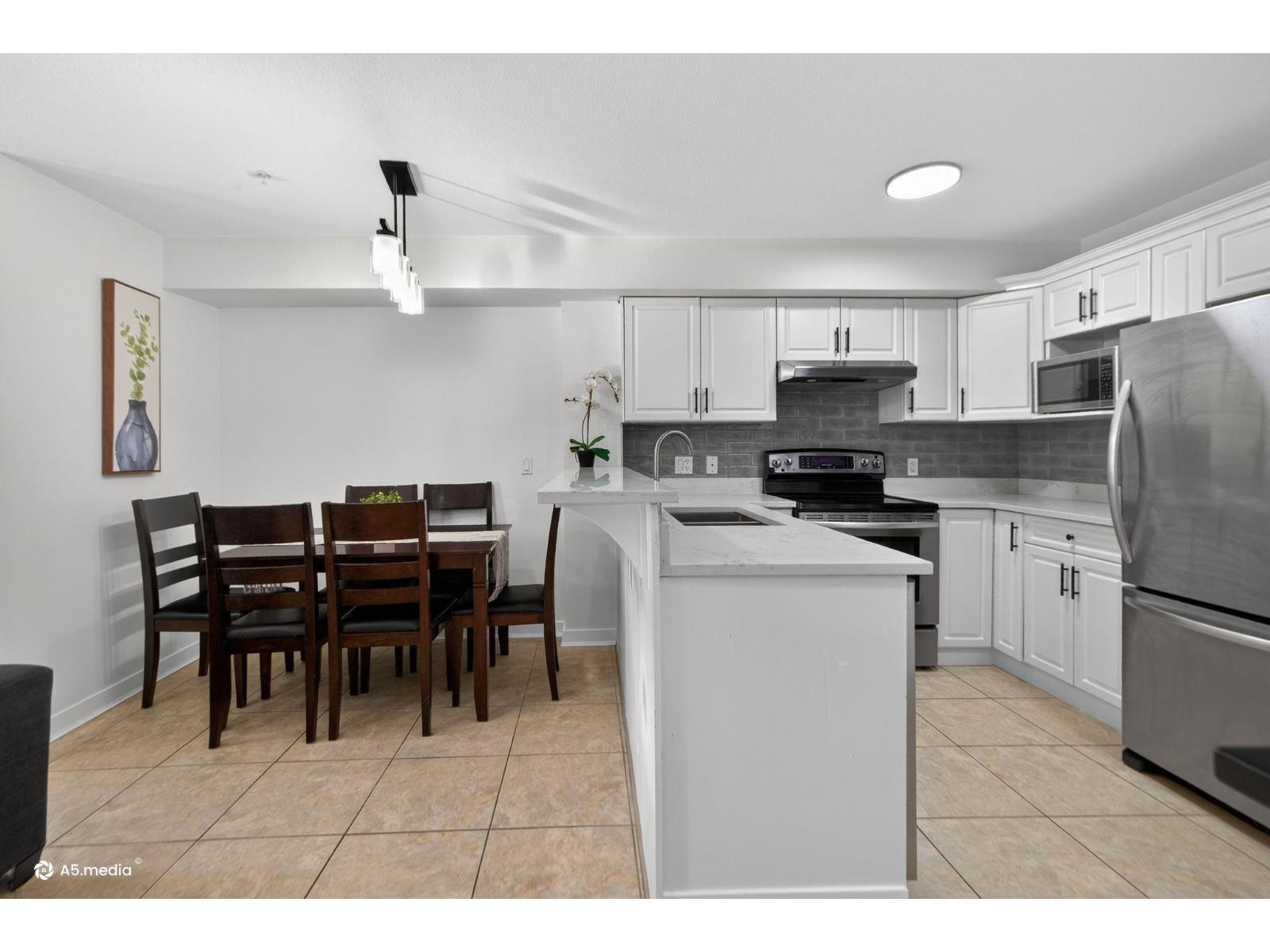 315 6960 120 Street, Surrey, British Columbia V3W 1V4 - Photo 8 - R3103251