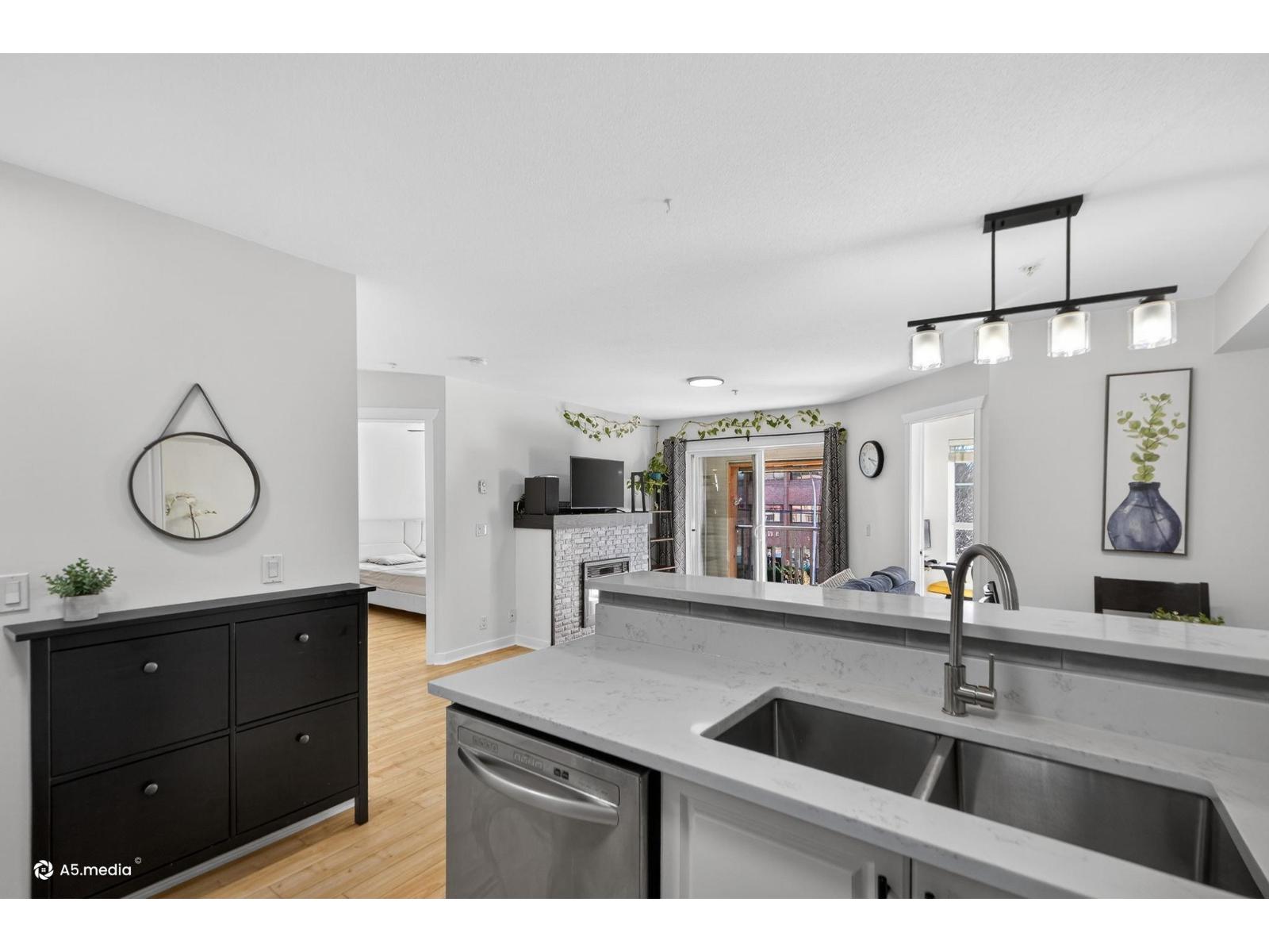 315 6960 120 Street, Surrey, British Columbia V3W 1V4 - Photo 5 - R3103251