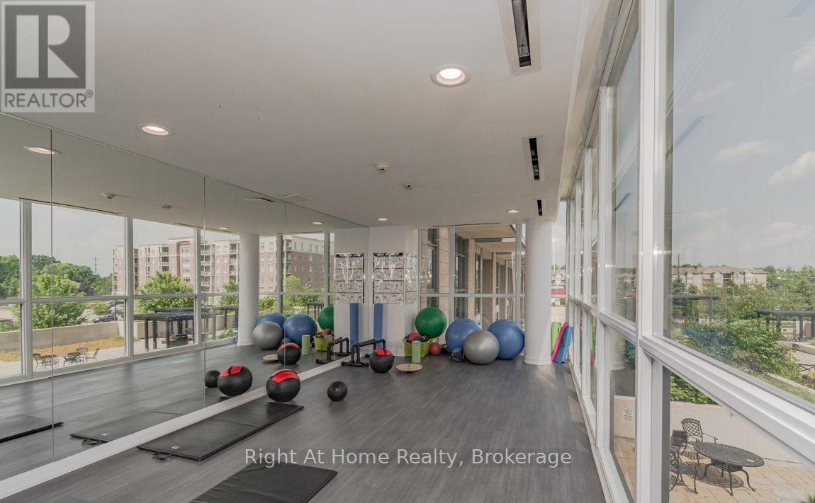 1506 - 1940 Ironstone Drive, Burlington, Ontario  L7L 0E4 - Photo 27 - W12731450