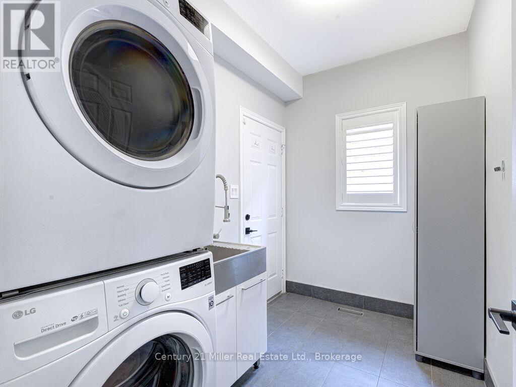 2128 Arbourview Drive, Oakville, Ontario  L6M 3N9 - Photo 21 - W12922374