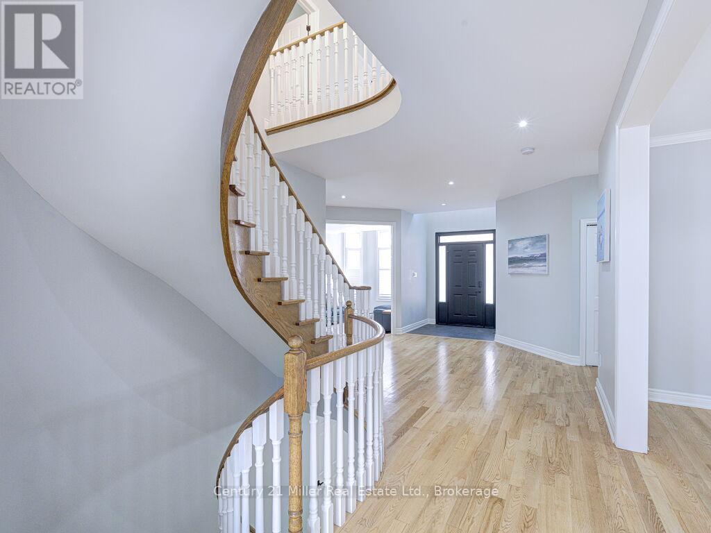 2128 Arbourview Drive, Oakville, Ontario  L6M 3N9 - Photo 4 - W12922374