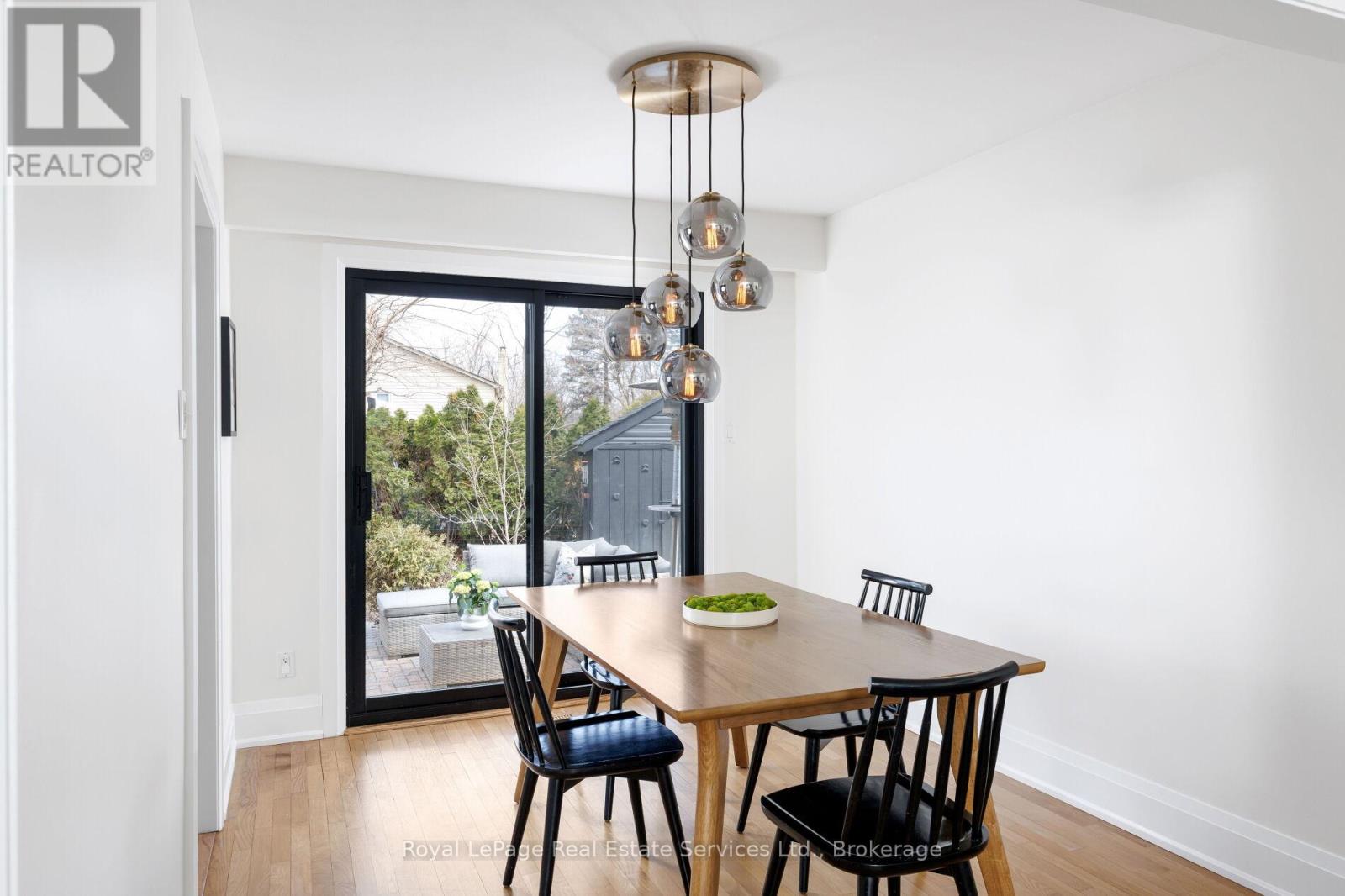 181 Chalmers Street, Oakville, Ontario  L6L 5R7 - Photo 10 - W12922388