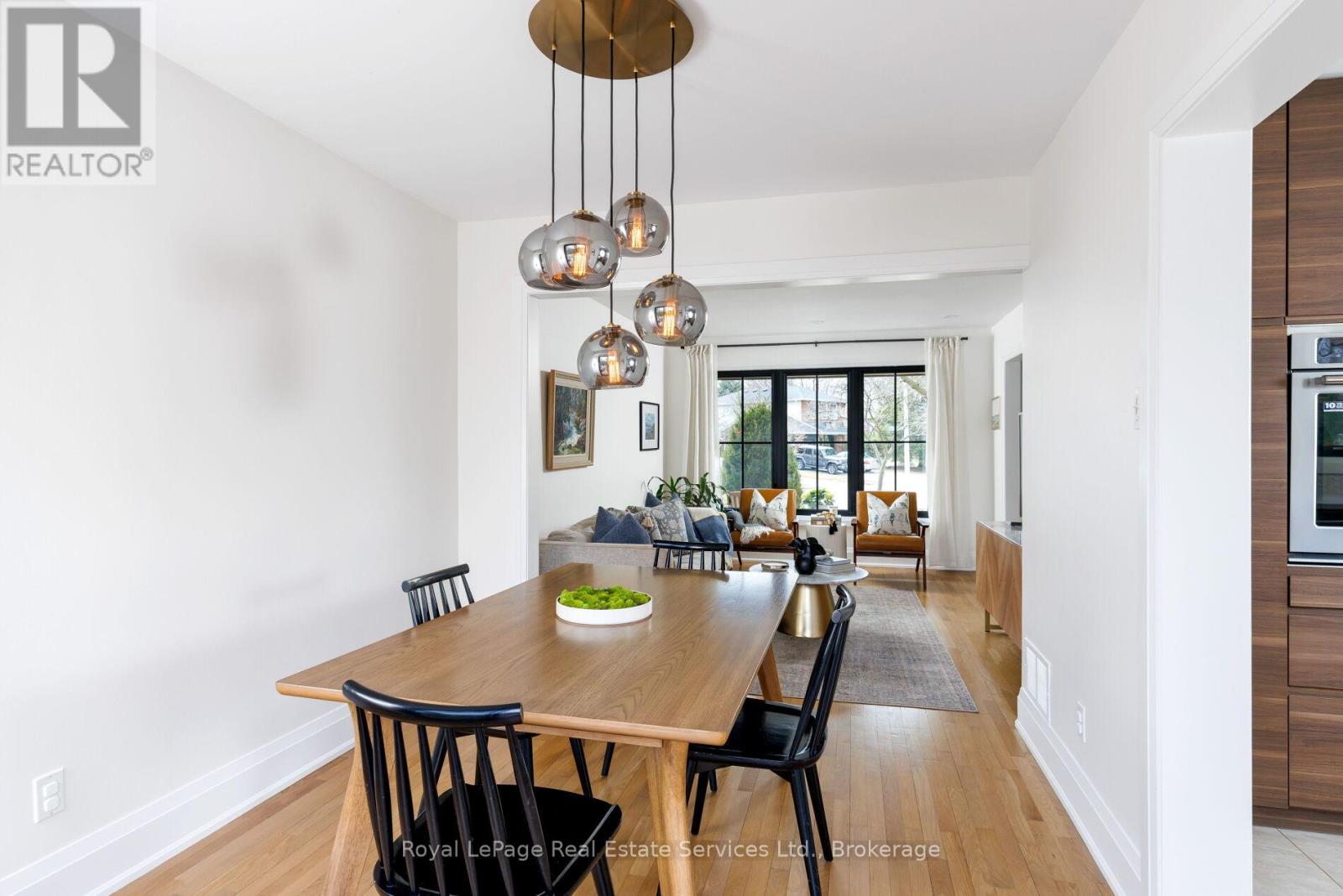 181 Chalmers Street, Oakville, Ontario  L6L 5R7 - Photo 11 - W12922388