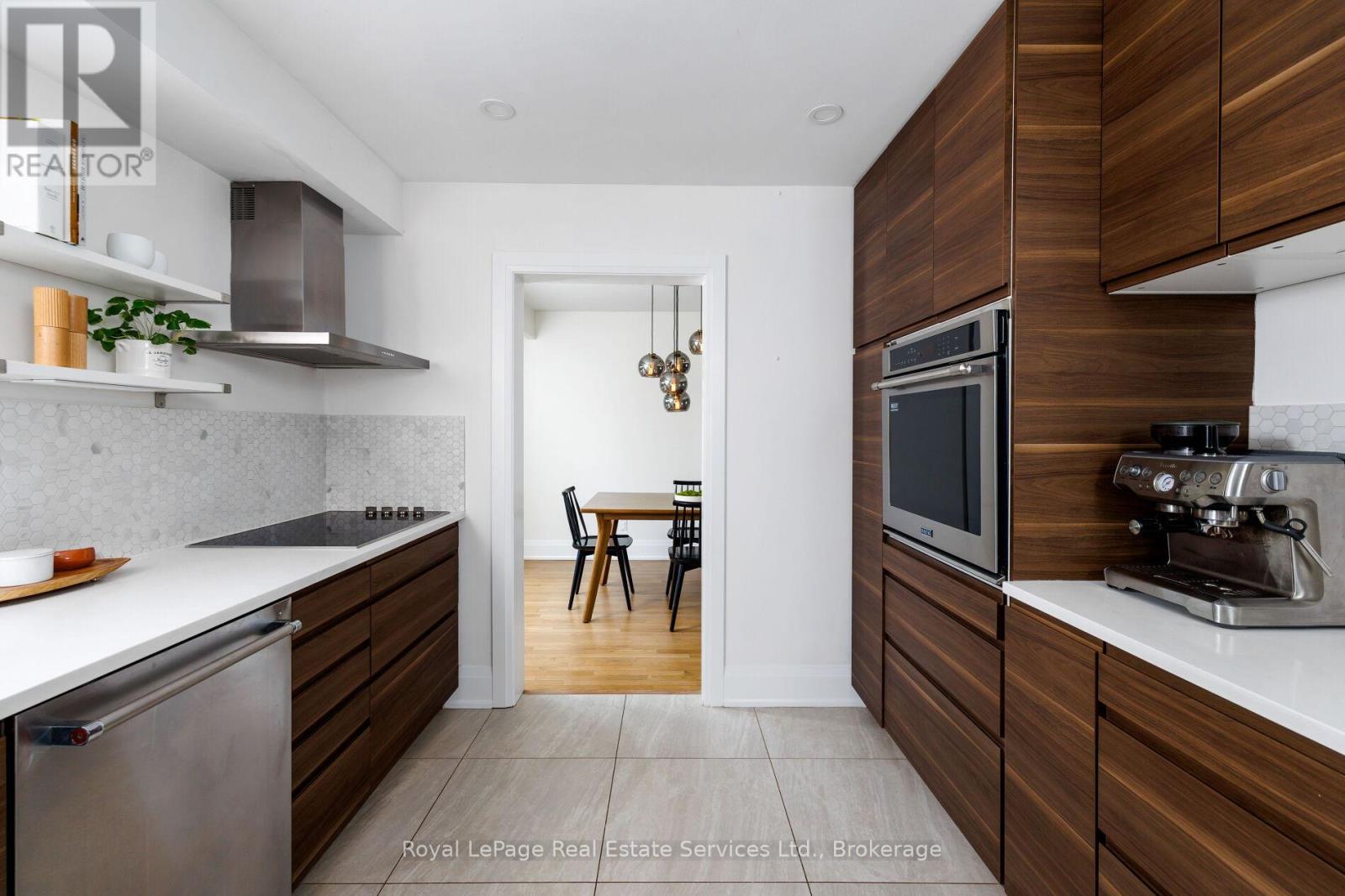 181 Chalmers Street, Oakville, Ontario  L6L 5R7 - Photo 13 - W12922388