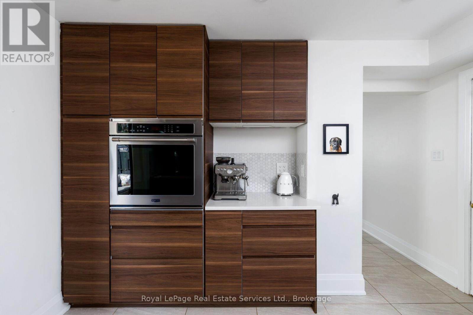 181 Chalmers Street, Oakville, Ontario  L6L 5R7 - Photo 17 - W12922388