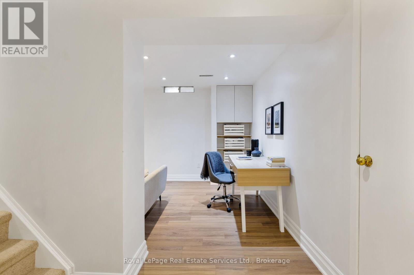 181 Chalmers Street, Oakville, Ontario  L6L 5R7 - Photo 31 - W12922388