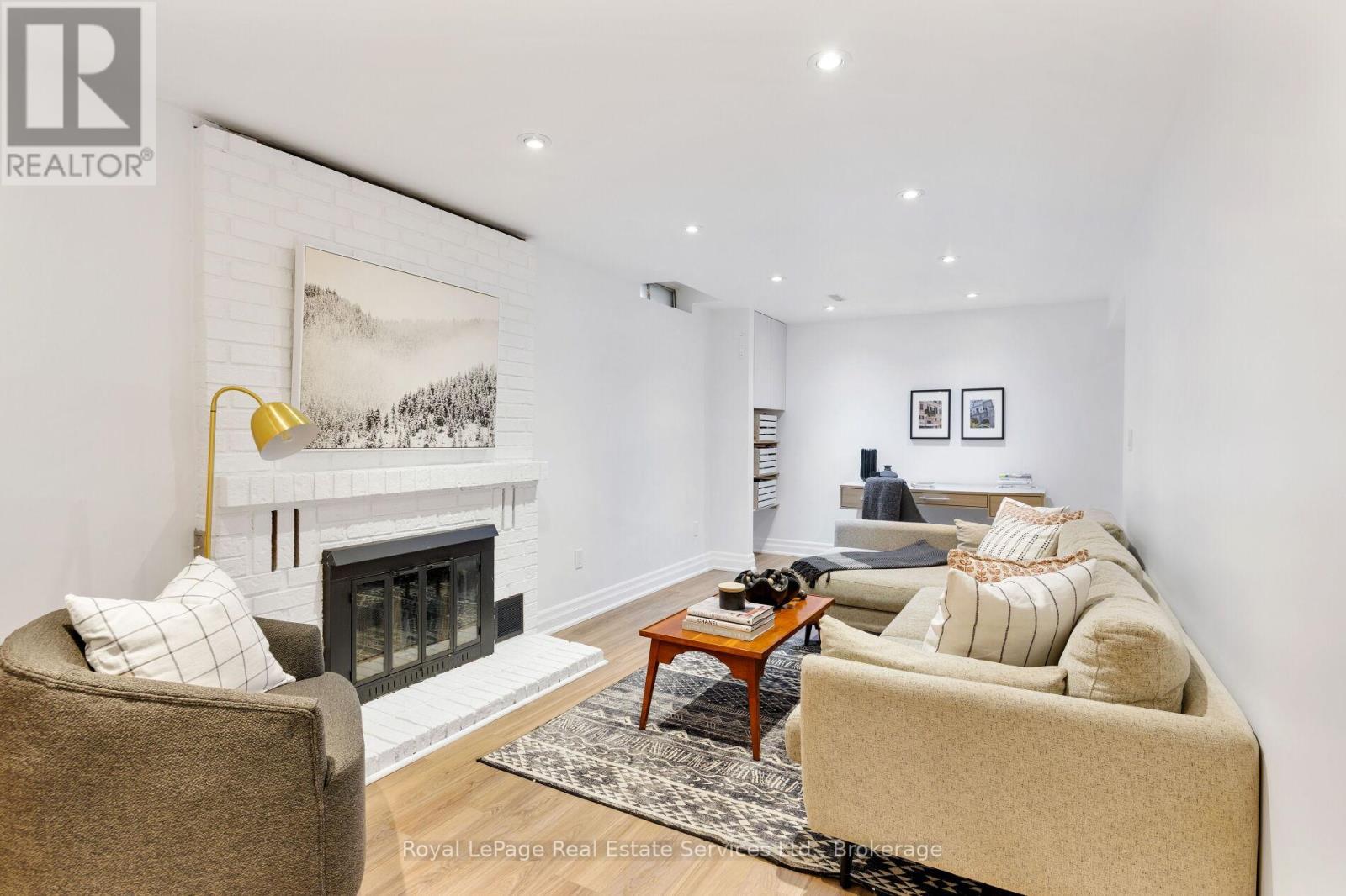 181 Chalmers Street, Oakville, Ontario  L6L 5R7 - Photo 34 - W12922388