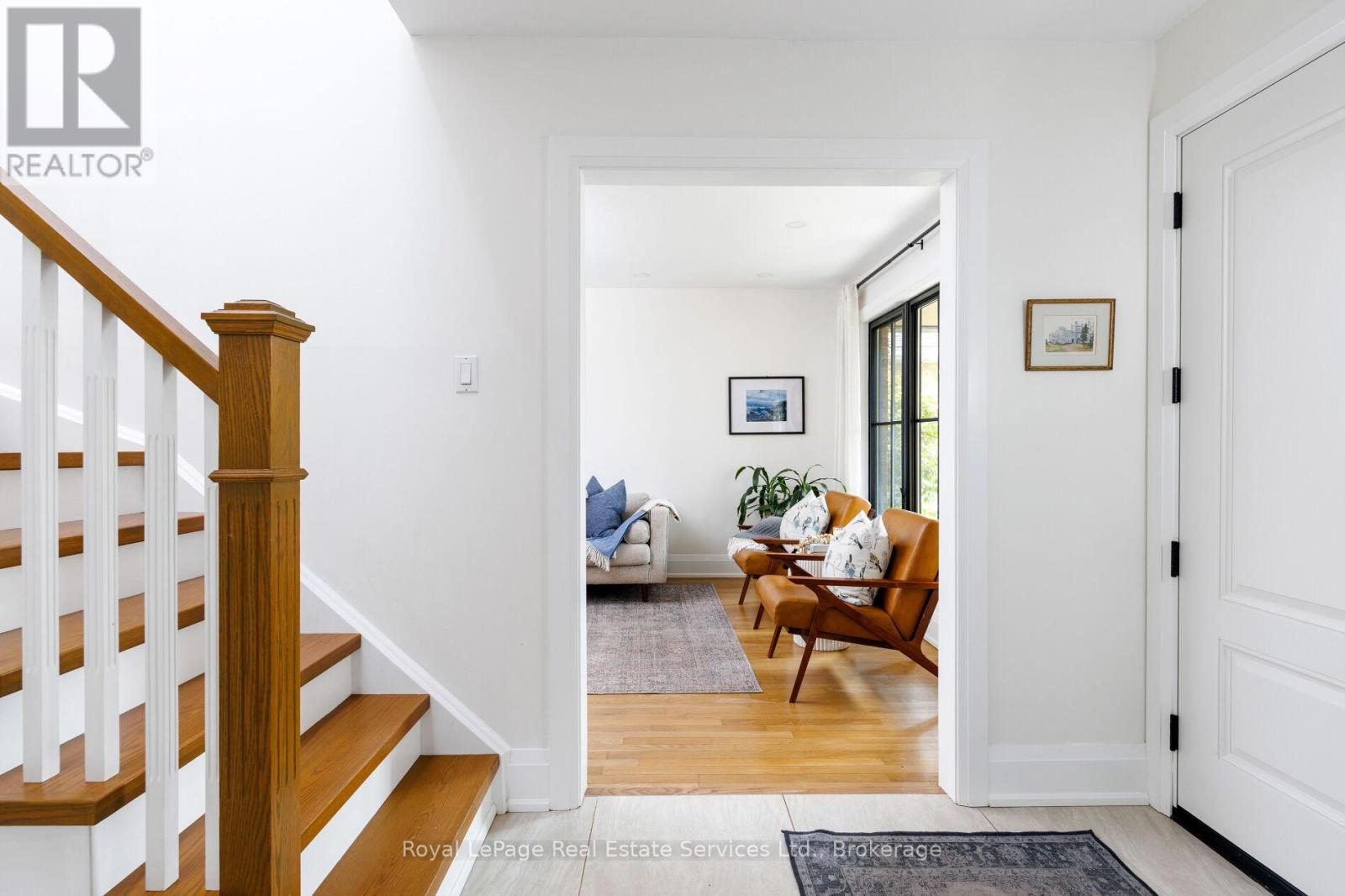 181 Chalmers Street, Oakville, Ontario  L6L 5R7 - Photo 6 - W12922388