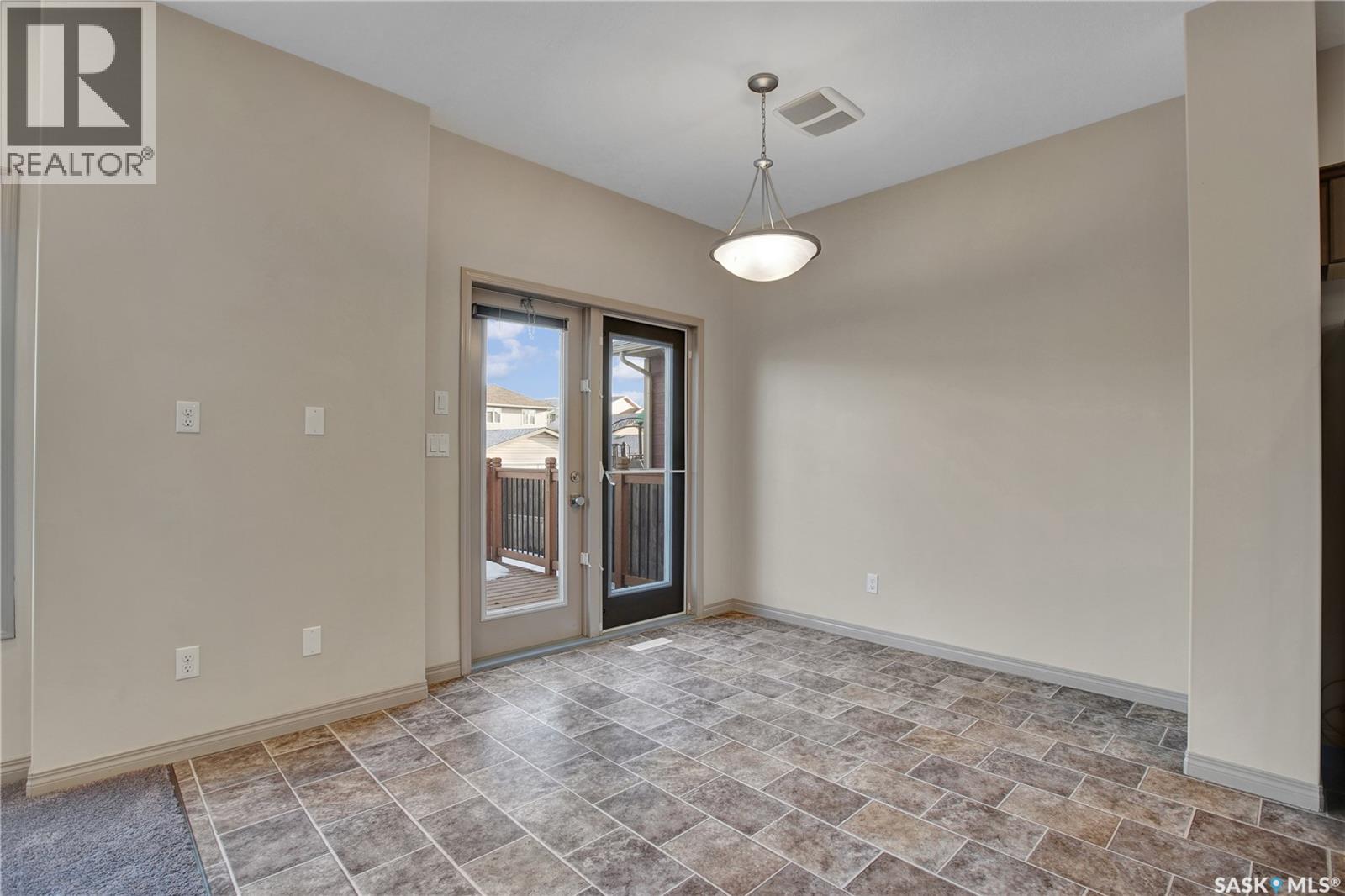 211 Mcbeth Crescent, Saskatoon, Saskatchewan  S7T 0K5 - Photo 10 - SK031174