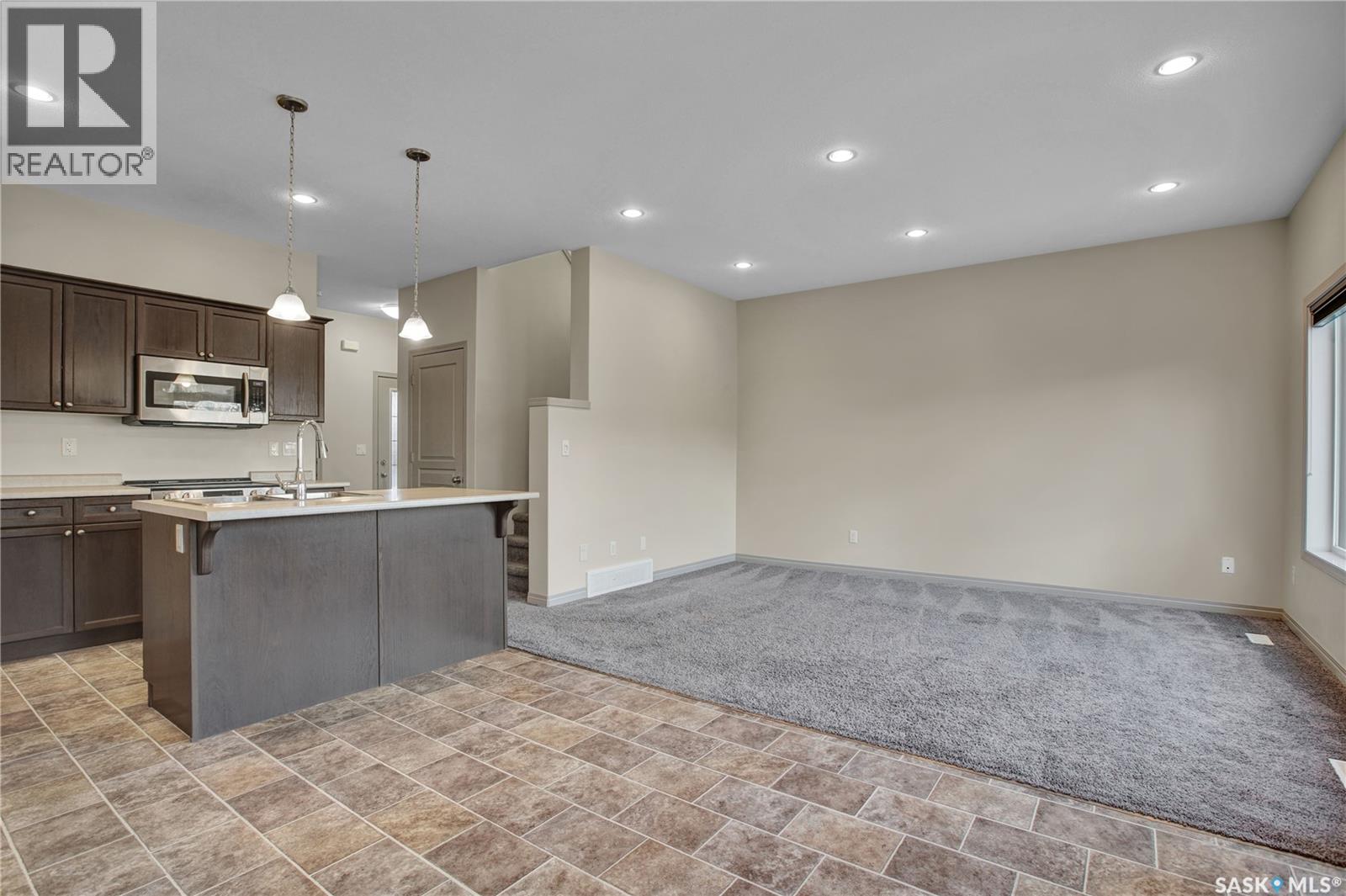 211 Mcbeth Crescent, Saskatoon, Saskatchewan  S7T 0K5 - Photo 11 - SK031174